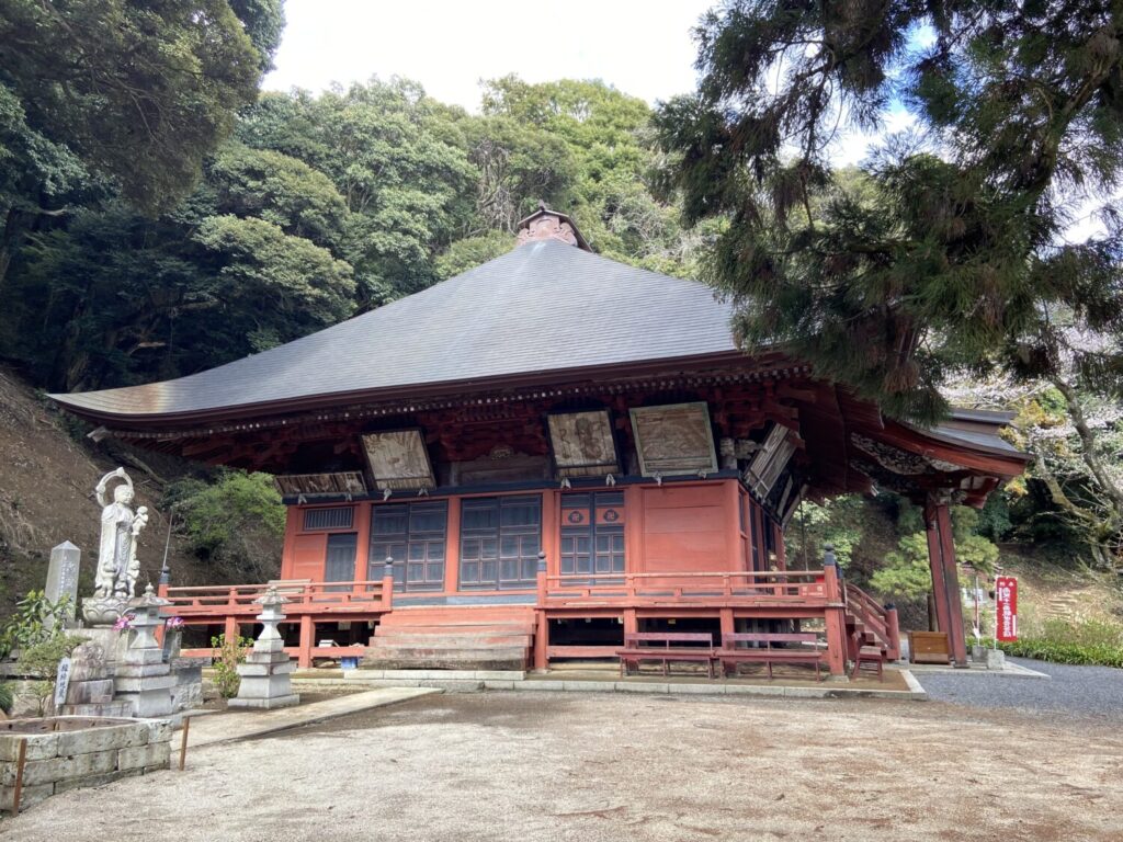 小山寺の本堂
